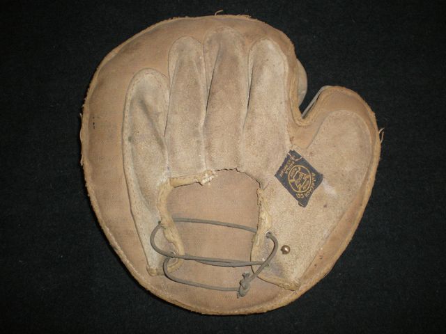 A.J. Reach Catchers Mitt 1 Back